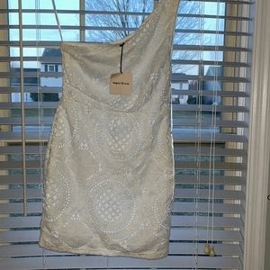 Super down white lace mini dress